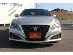 CROWN sedan hybrid