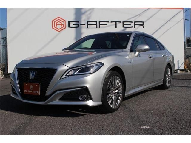 CROWN sedan hybrid