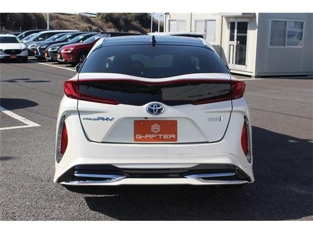 PRIUS PHV