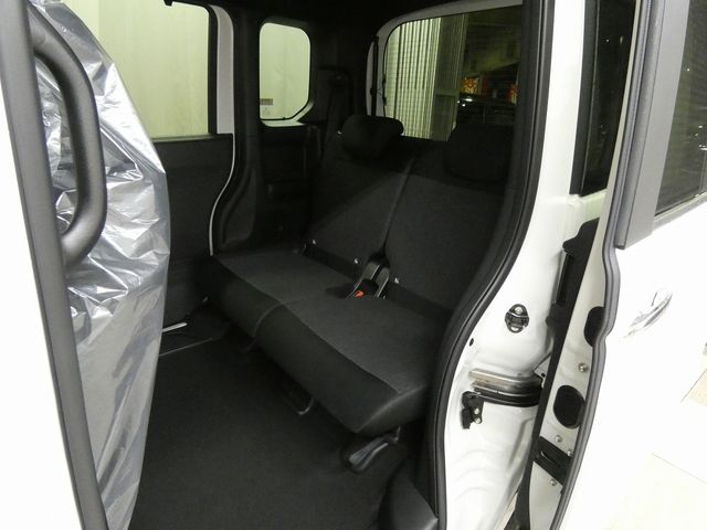 N BOX CUSTOM 4WD