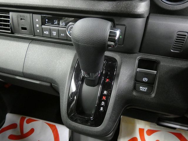 N BOX CUSTOM 4WD