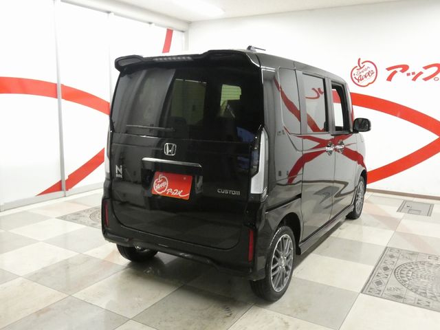 N BOX CUSTOM 4WD