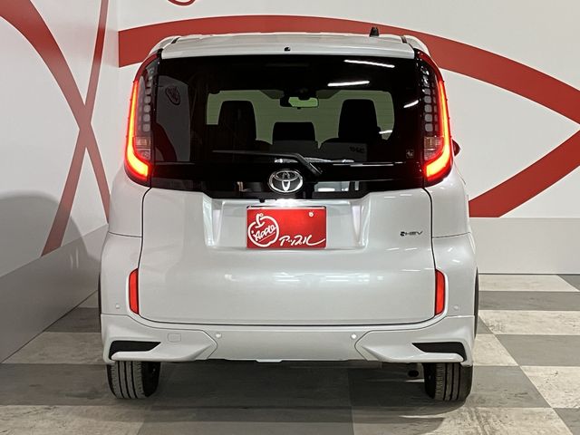 SIENTA HYBRID