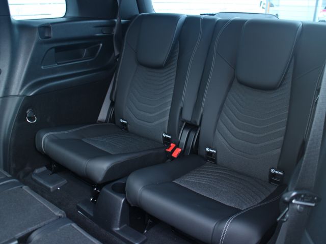 MERCEDES BENZ GLB