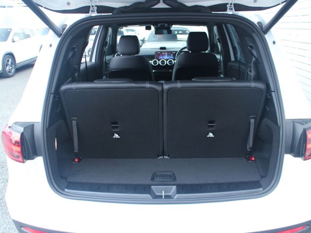 MERCEDES BENZ GLB