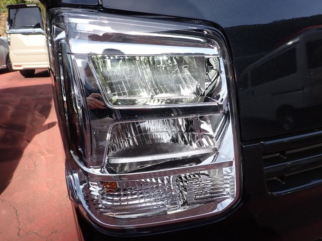 CLIPPER van