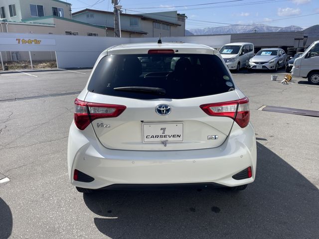 VITZ HYBRID
