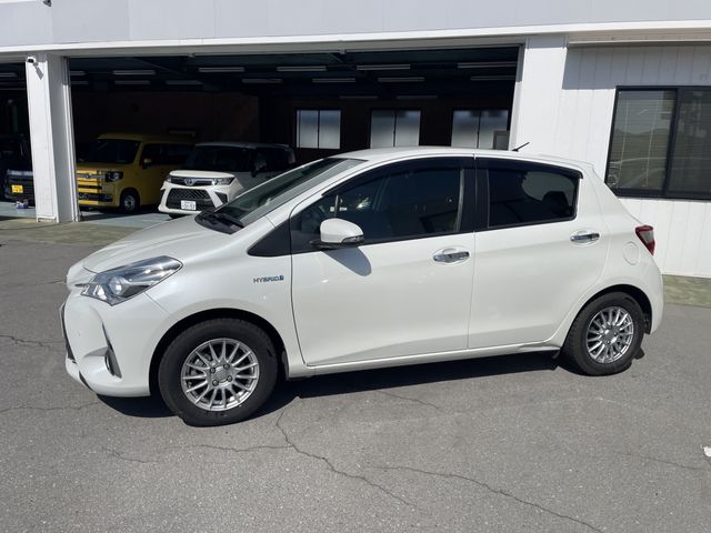 VITZ HYBRID