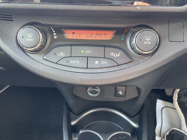 VITZ HYBRID