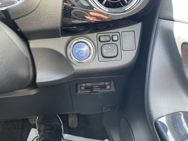 VITZ HYBRID