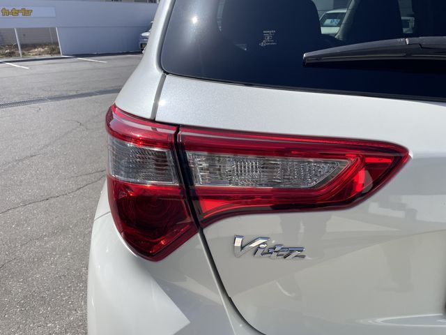 VITZ HYBRID