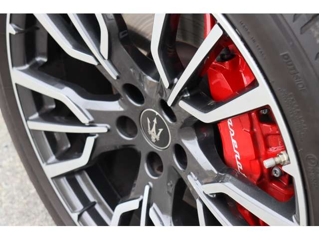 MASERATI Grecale