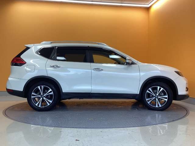 X-TRAIL 2WD