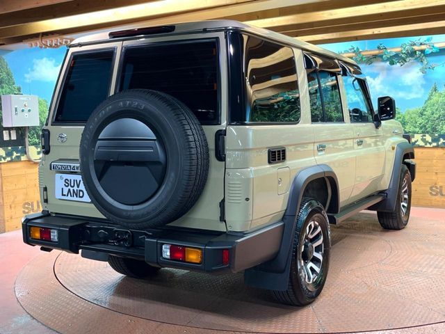 LANDCRUISER 70