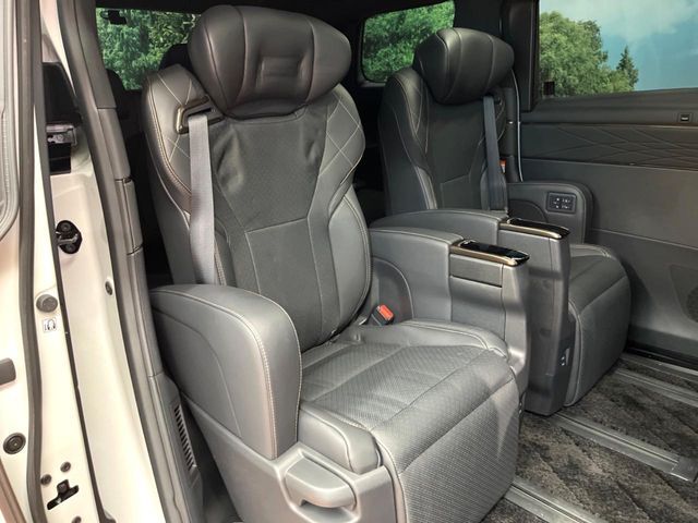 VELLFIRE HYBRID
