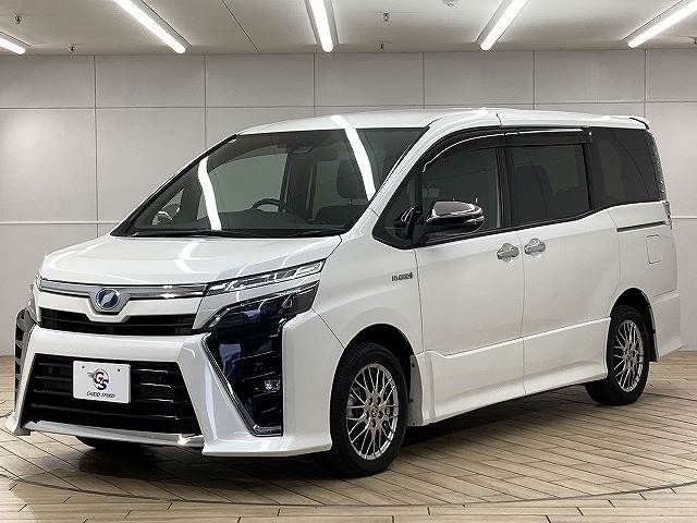 VOXY HYBRID