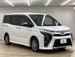 VOXY HYBRID
