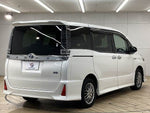 VOXY HYBRID
