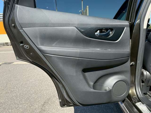 X-TRAIL HYBRID 4WD