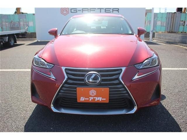 LEXUS IS200t