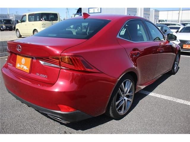 LEXUS IS200t