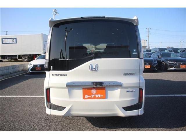 STEPWAGON e:HEV SPADA