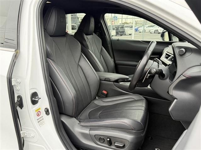 LEXUS UX200