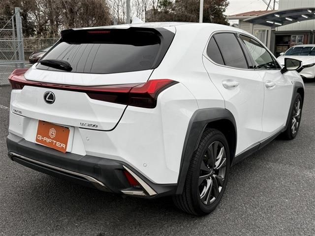 LEXUS UX200