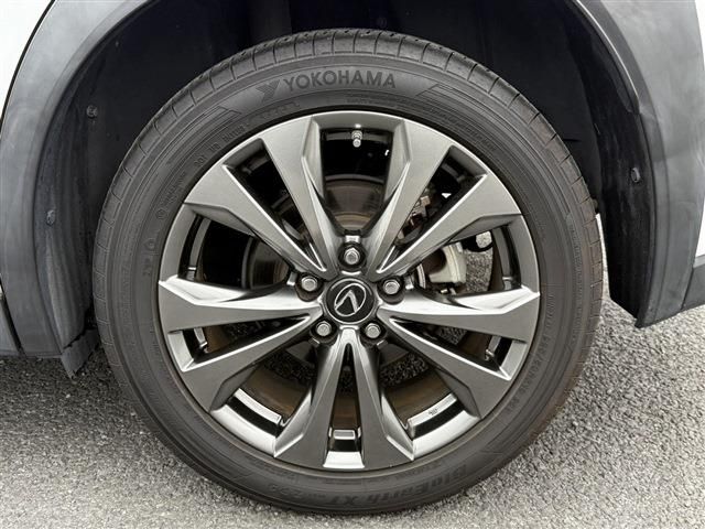 LEXUS UX200