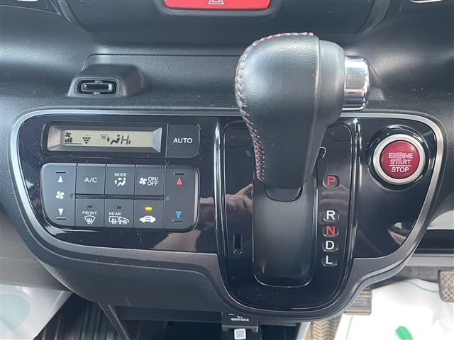 N-BOX+ CUSTOM 4WD