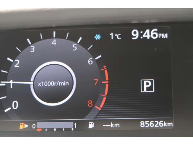 SERENA S-HYBRID 4WD
