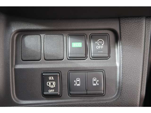 SERENA S-HYBRID 4WD