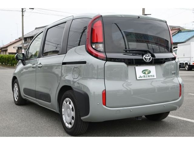 SIENTA HYBRID