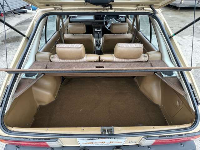 FAMILIA hatchback