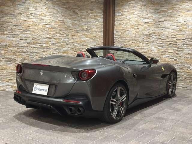 FERRARI Portofino