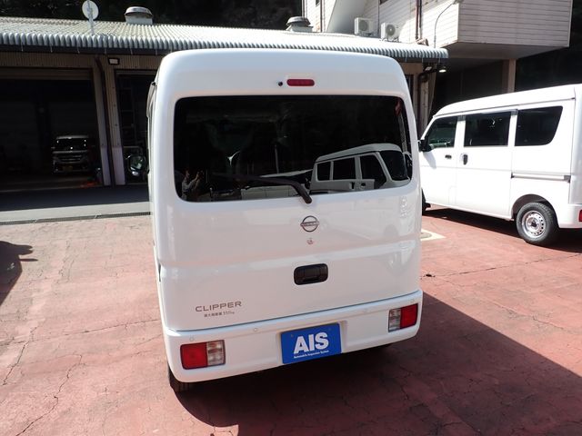 CLIPPER van