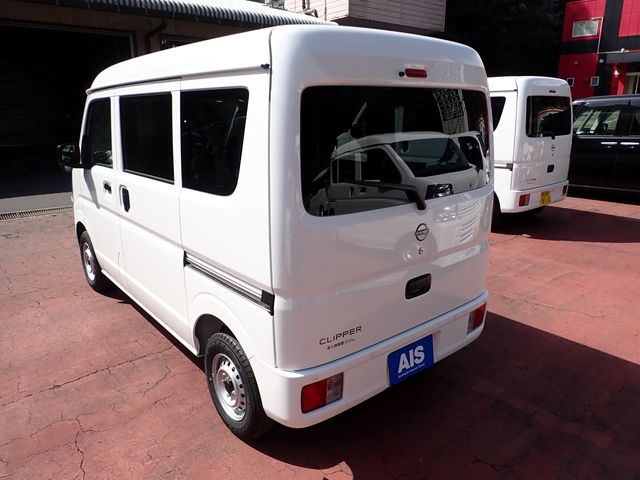 CLIPPER van