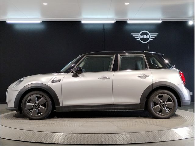 MINI COOPER D 5DOOR