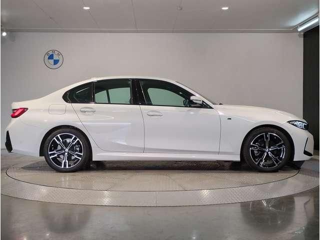 BMW 3 Series sedan
