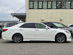 CROWN sedan hybrid