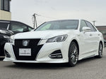 CROWN sedan hybrid