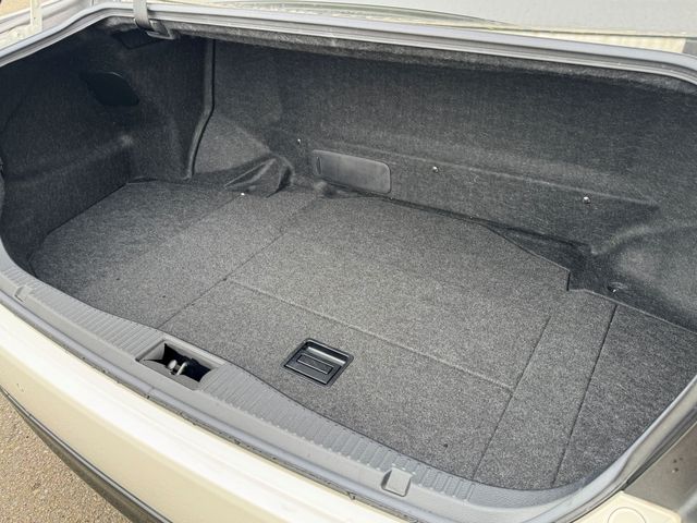 CROWN sedan hybrid