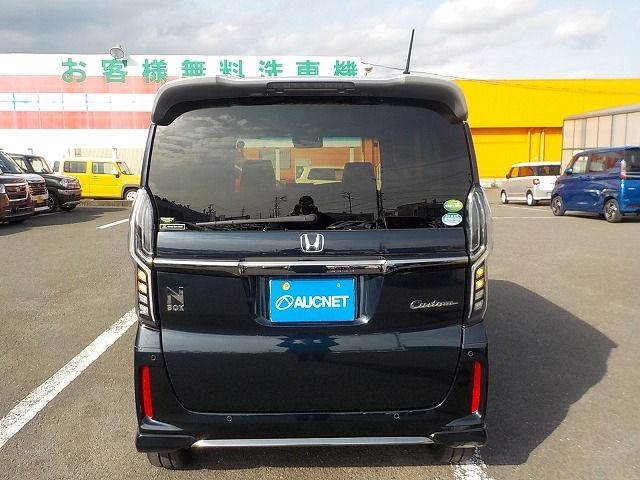 N BOX CUSTOM