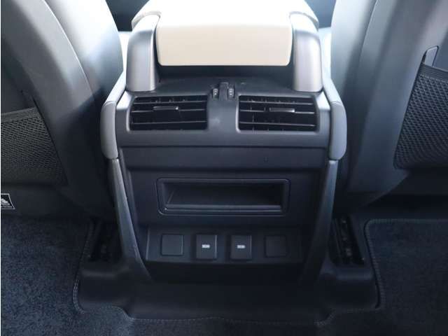 ROVER DEFENDER
