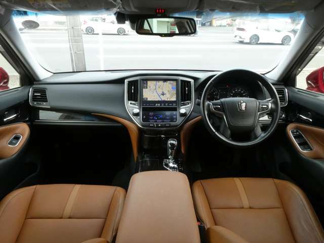 CROWN sedan 4WD