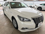 CROWN sedan hybrid