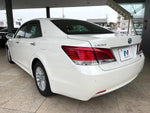 CROWN sedan hybrid