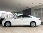 CROWN sedan hybrid