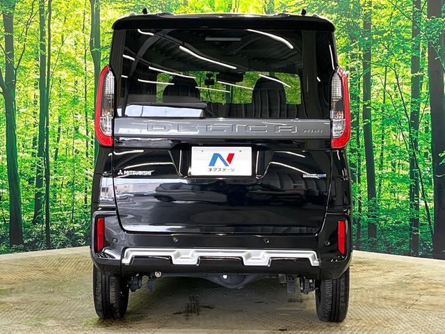 DELICA MINI