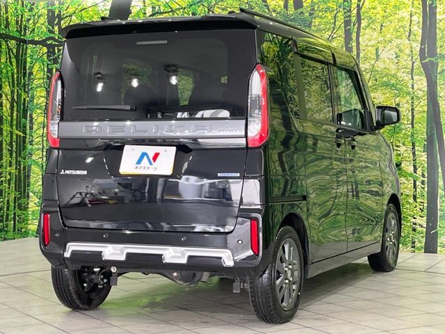 DELICA MINI